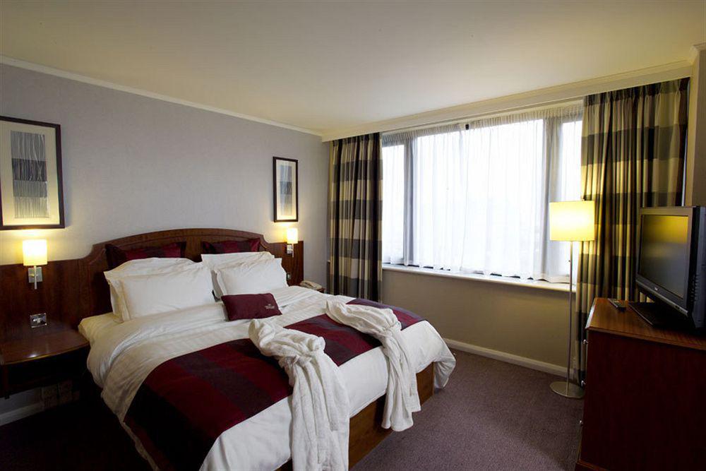 Crowne Plaza Centre By Ihg 4*