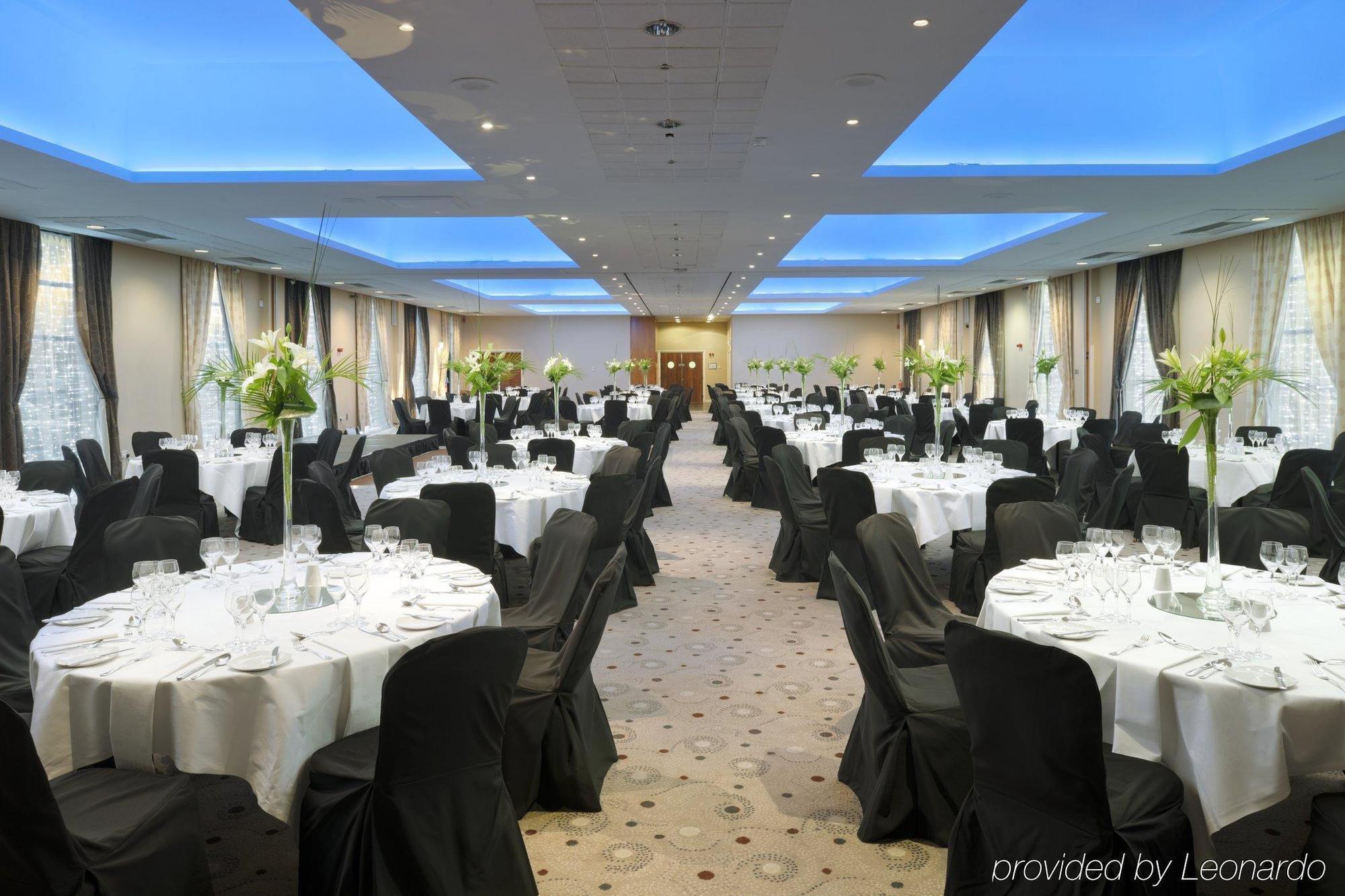 Crowne Plaza Centre By Ihg Hotel