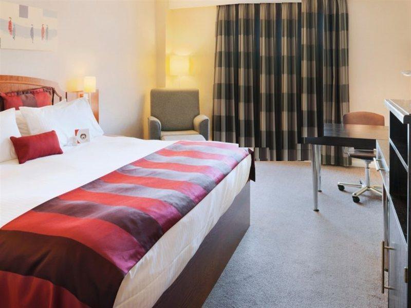 Hotel Crowne Plaza Centre By Ihg 4*