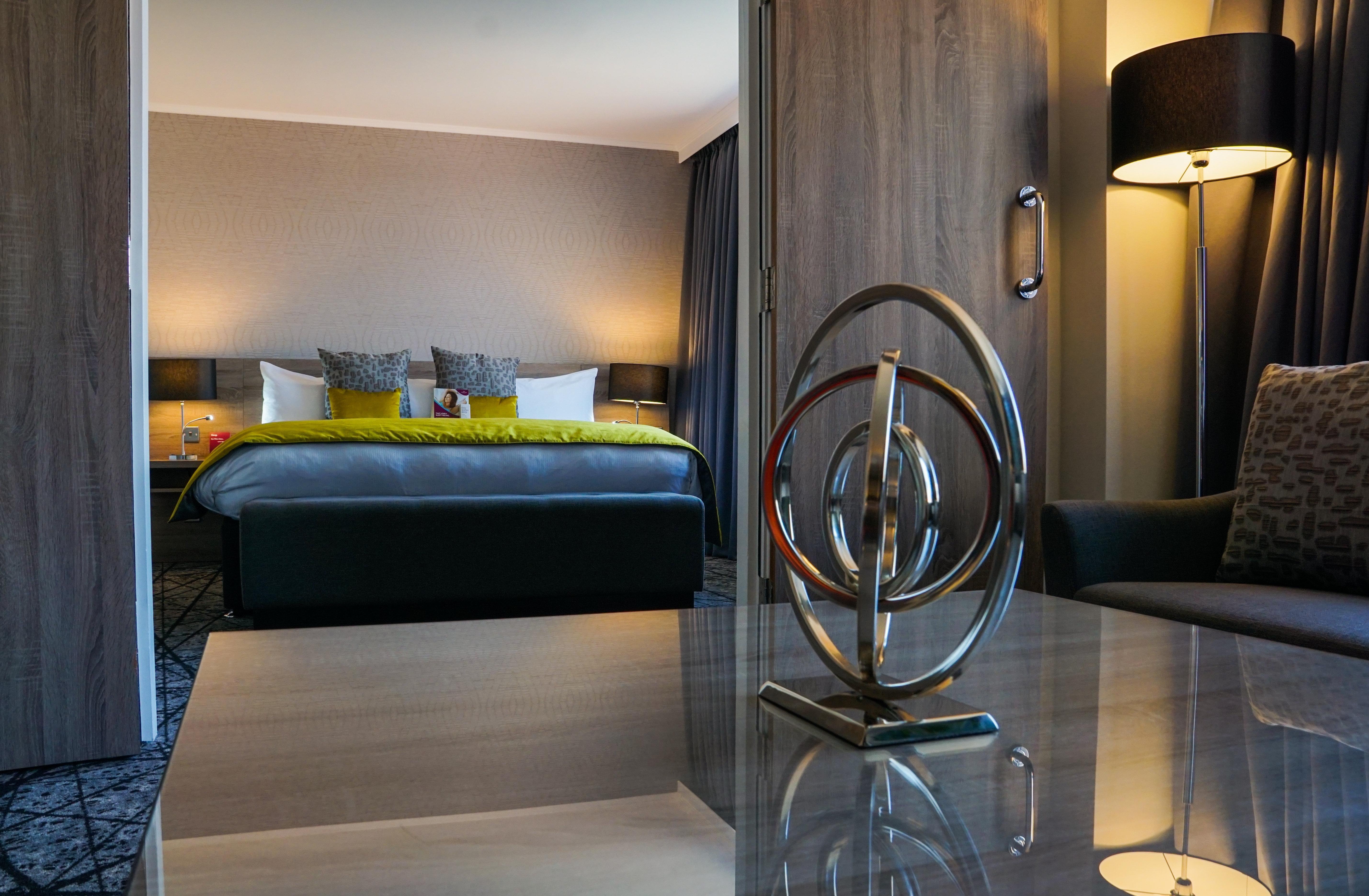Crowne Plaza Centre By Ihg Hotel