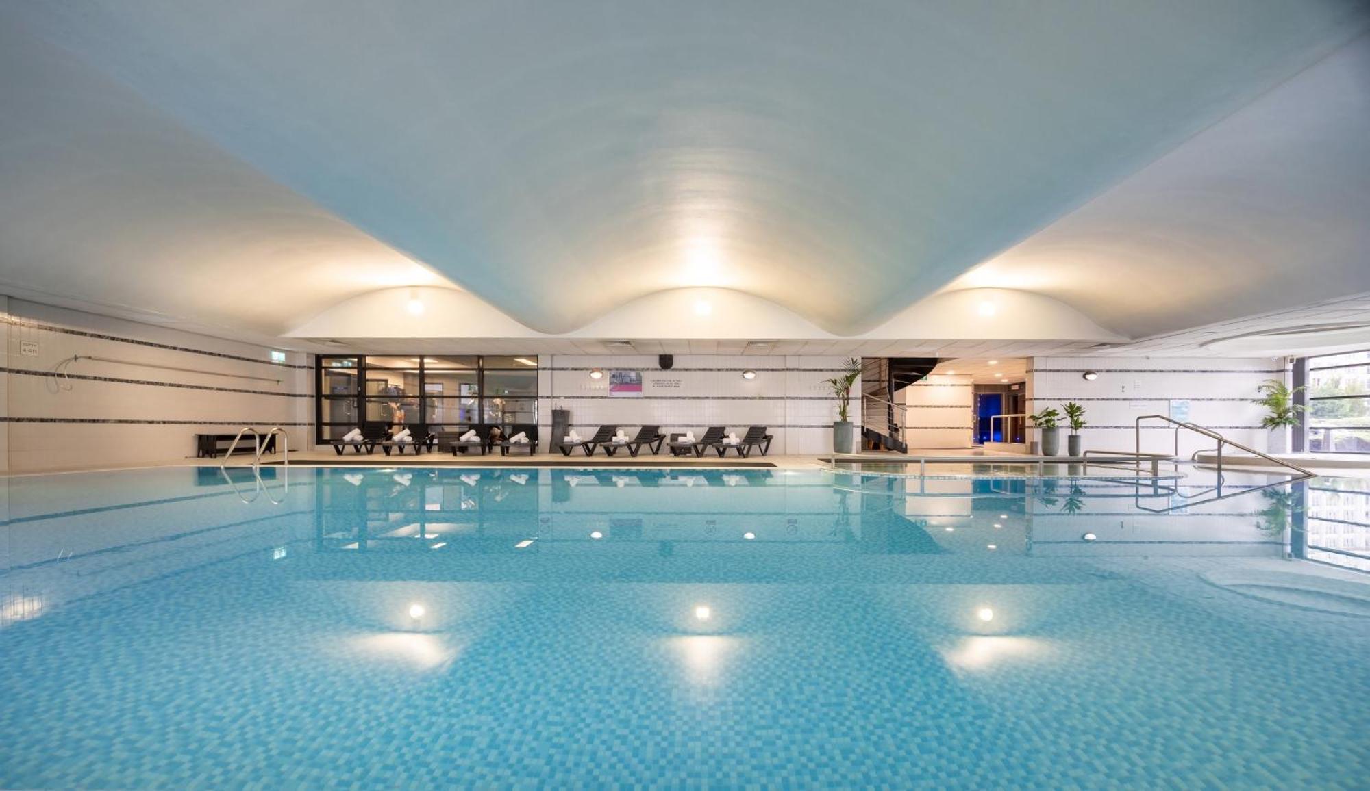 Hotel Crowne Plaza Centre By Ihg 4*